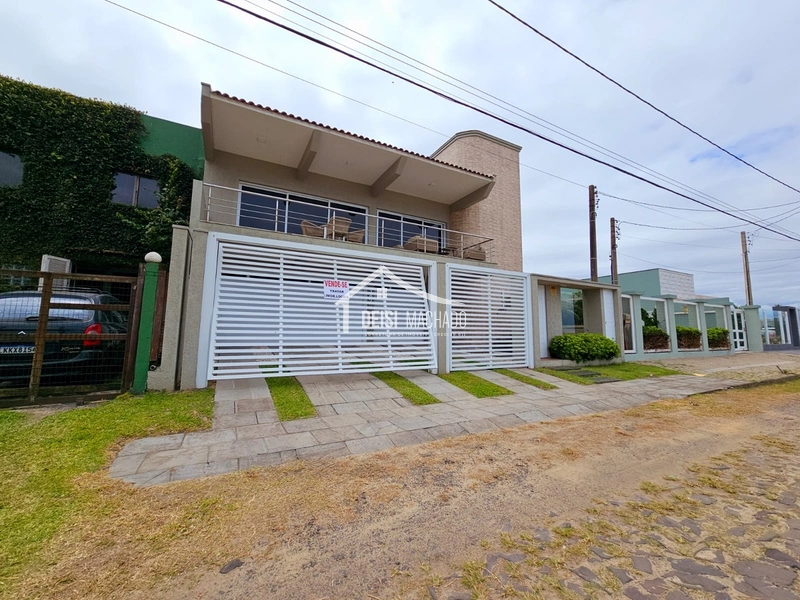 Magnífico sobrado, localizado à beira mar em Capão Novo: 2ª foto da galeria de imagens do imóvel