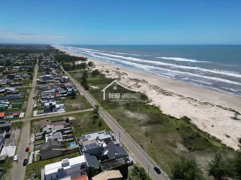 Magnífico sobrado, localizado à beira mar em Capão Novo: 6ª foto da galeria de imagens do imóvel