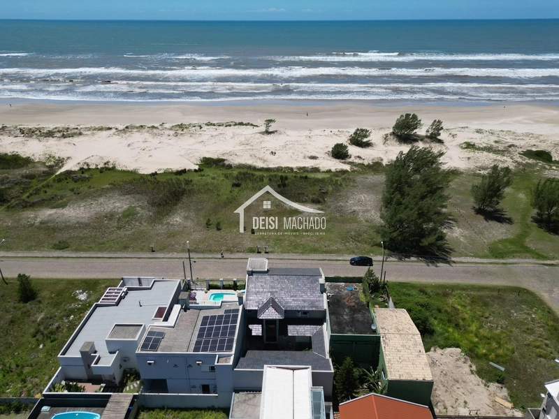 Magnífico sobrado, localizado à beira mar em Capão Novo: 4ª foto da galeria de imagens do imóvel