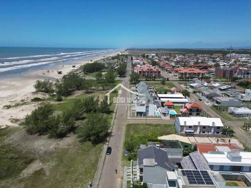 Magnífico sobrado, localizado à beira mar em Capão Novo: 7ª foto da galeria de imagens do imóvel