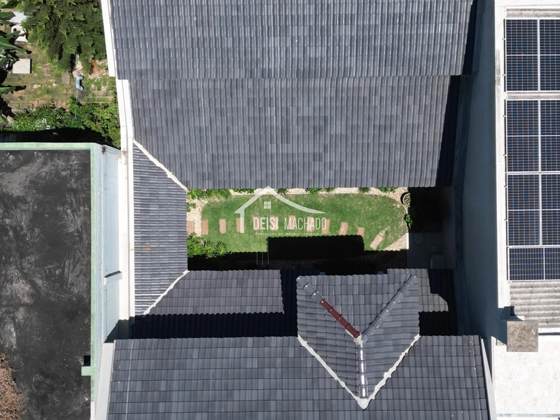 Magnífico sobrado, localizado à beira mar em Capão Novo: 5ª foto da galeria de imagens do imóvel