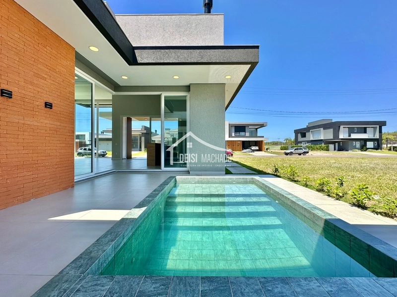 Casa térrea a venda no condomínio Costa Serena: 2ª foto da galeria de imagens do imóvel