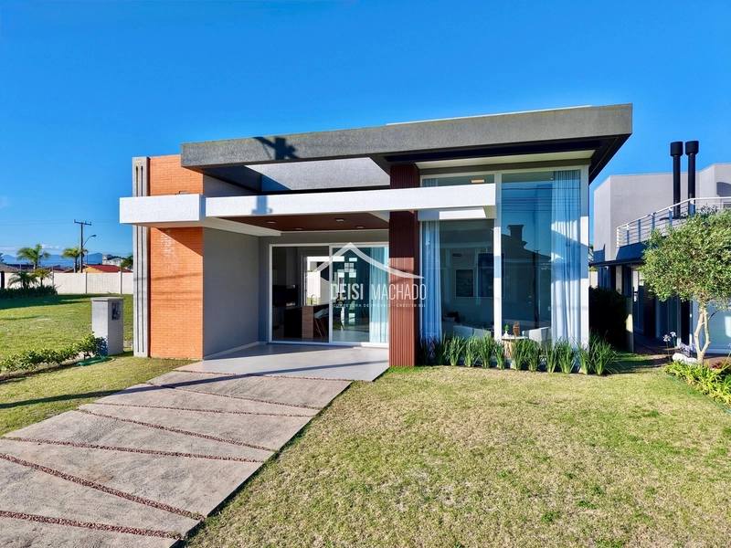 Casa térrea a venda no condomínio Costa Serena: 1ª foto da galeria de imagens do imóvel