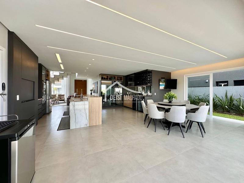 Sobrado com piscina condomínio Costa Serena: 9ª foto da galeria de imagens do imóvel