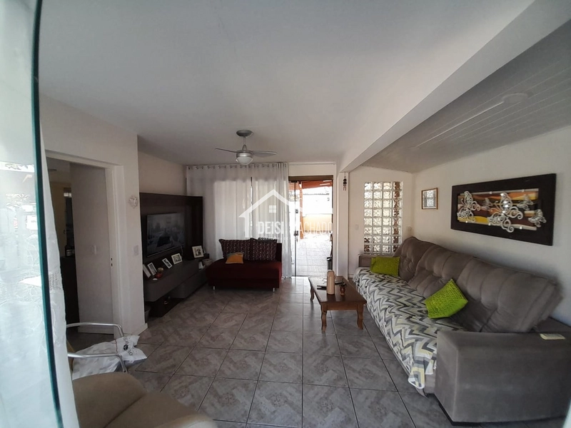 Aconchegante casa com piscina à venda na praia Capão Novo: 4ª foto da galeria de imagens do imóvel