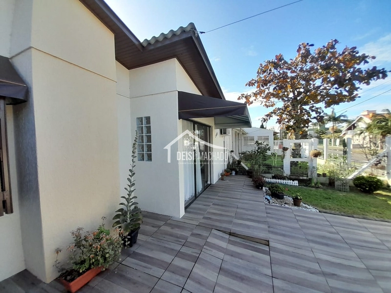 Aconchegante casa com piscina à venda na praia Capão Novo: 6ª foto da galeria de imagens do imóvel