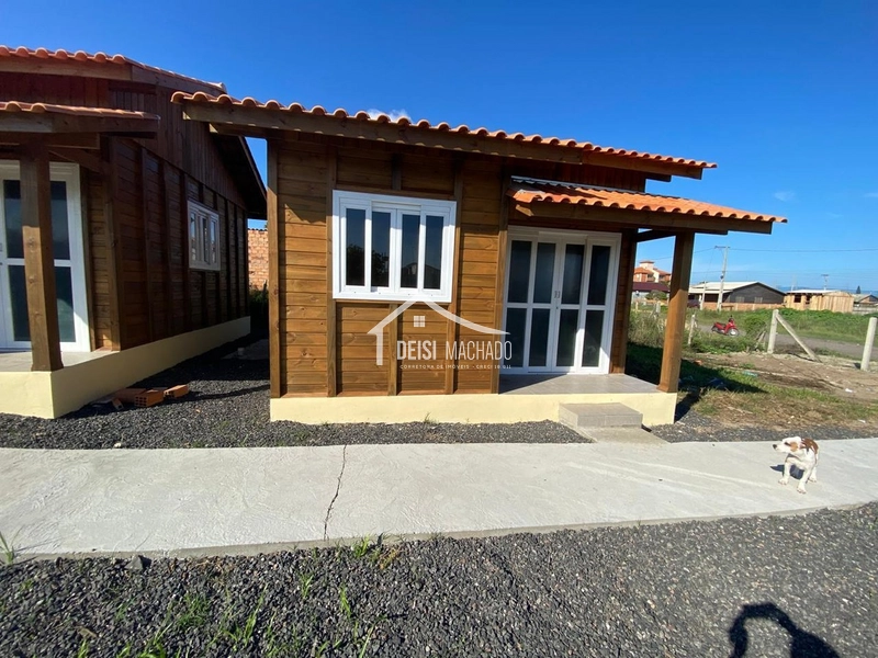 Oportunidade! Duas casas novas a 700 metros do mar: 2ª foto da galeria de imagens do imóvel