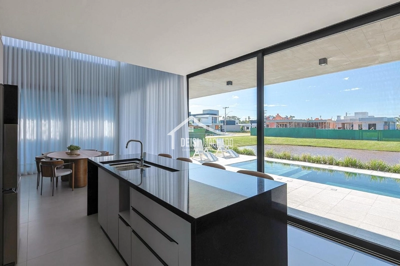 Casa beira lago à venda no Condomínio Reserva das Águas – Torres/RS: 17ª foto da galeria de imagens do imóvel