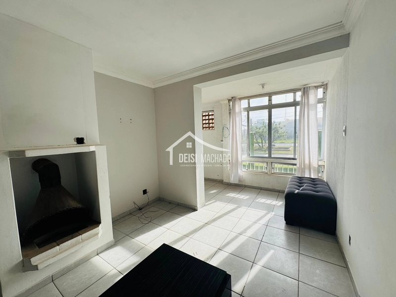 Apartamento térreo a venda em prédio com piscina em Capão Novo: 4ª foto da galeria de imagens do imóvel