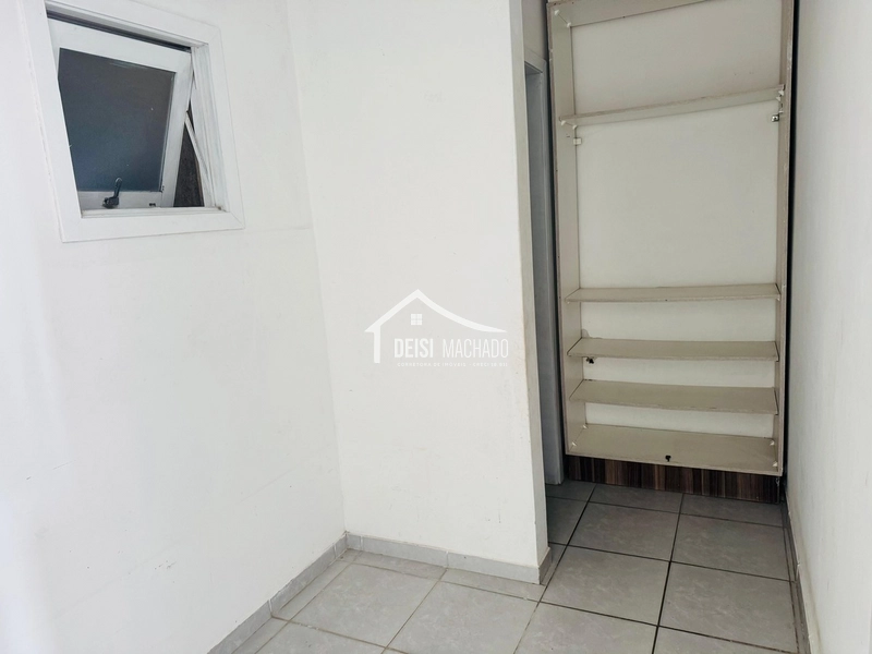 Apartamento térreo a venda em prédio com piscina em Capão Novo: 8ª foto da galeria de imagens do imóvel