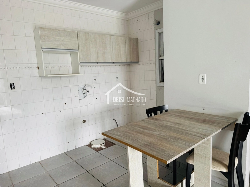 Apartamento térreo a venda em prédio com piscina em Capão Novo: 7ª foto da galeria de imagens do imóvel