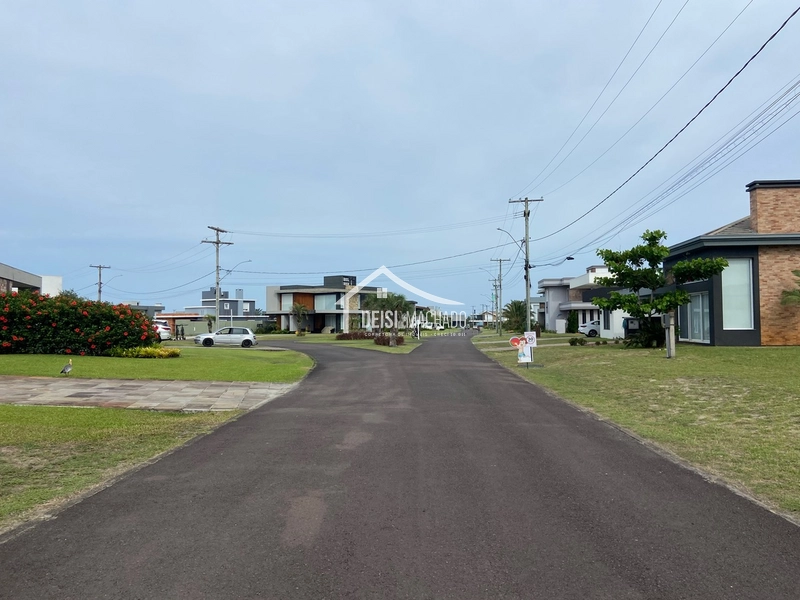 Terreno à venda no Condomínio Costa Serena – Beira-mar: 3ª foto da galeria de imagens do imóvel