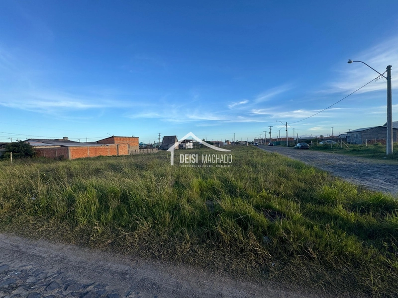 Confira! Terreno de esquina com parcelamento direto: 2ª foto da galeria de imagens do imóvel