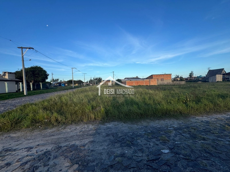 Confira! Terreno de esquina com parcelamento direto: 5ª foto da galeria de imagens do imóvel