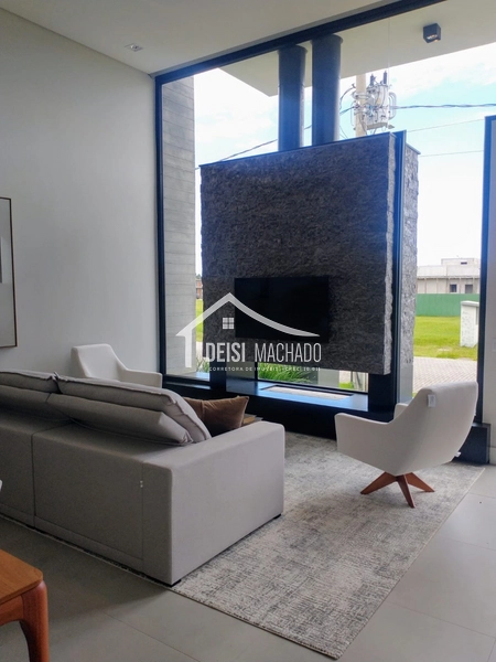 Linda casa em condomínio fechado: 2ª foto da galeria de imagens do imóvel