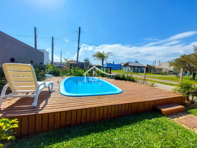 Casa com piscina a venda em Capão Novo: 5ª foto da galeria de imagens do imóvel