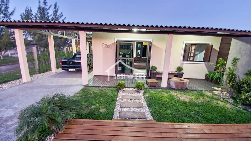 Casa com piscina a venda em Capão Novo: 9ª foto da galeria de imagens do imóvel