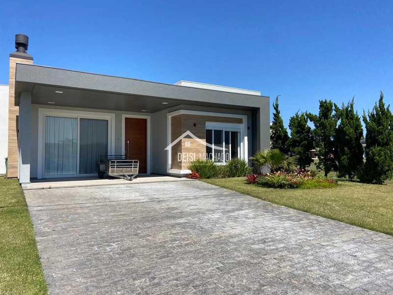 Casa térrea a venda no condomínio Costa Serena: 2ª foto da galeria de imagens do imóvel