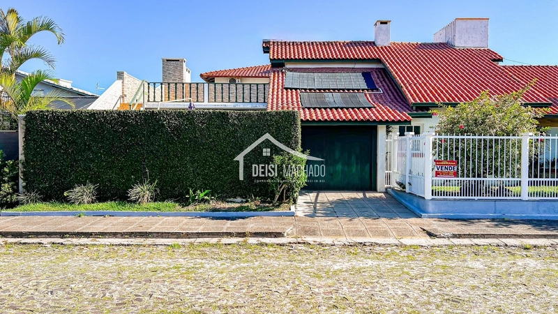 CASA 3 DORMITÓRIOS LOCALIZADA A POUCOS METROS DO MAR!: 40ª foto da galeria de imagens do imóvel