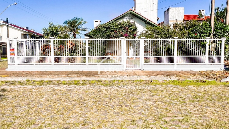 CASA 3 DORMITÓRIOS LOCALIZADA A POUCOS METROS DO MAR!: 16ª foto da galeria de imagens do imóvel