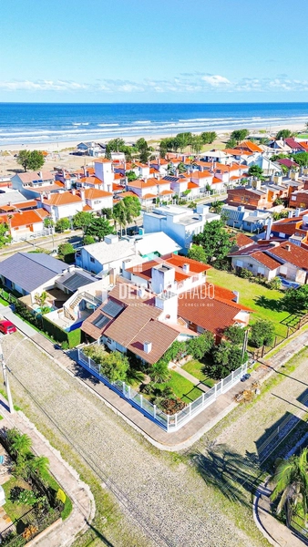 CASA 3 DORMITÓRIOS LOCALIZADA A POUCOS METROS DO MAR!: 58ª foto da galeria de imagens do imóvel