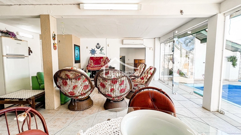 CASA 3 DORMITÓRIOS LOCALIZADA A POUCOS METROS DO MAR!: 14ª foto da galeria de imagens do imóvel