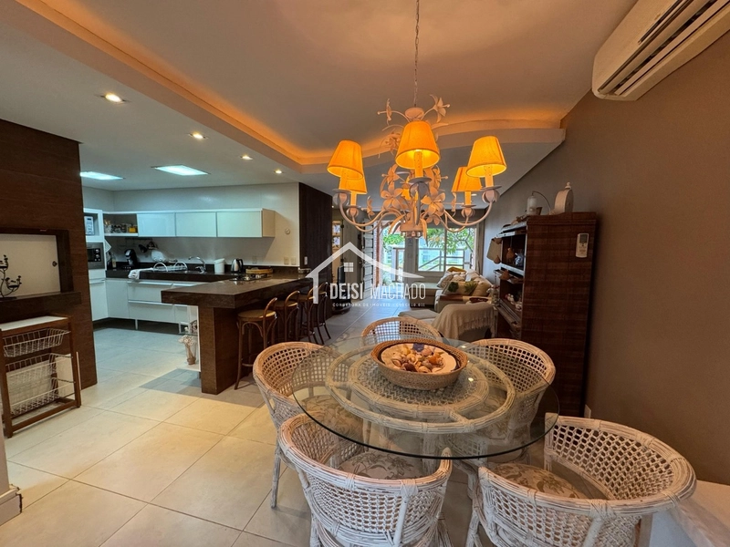 Excelente sobrado 03 dormitórios, próximo do mar: 10ª foto da galeria de imagens do imóvel