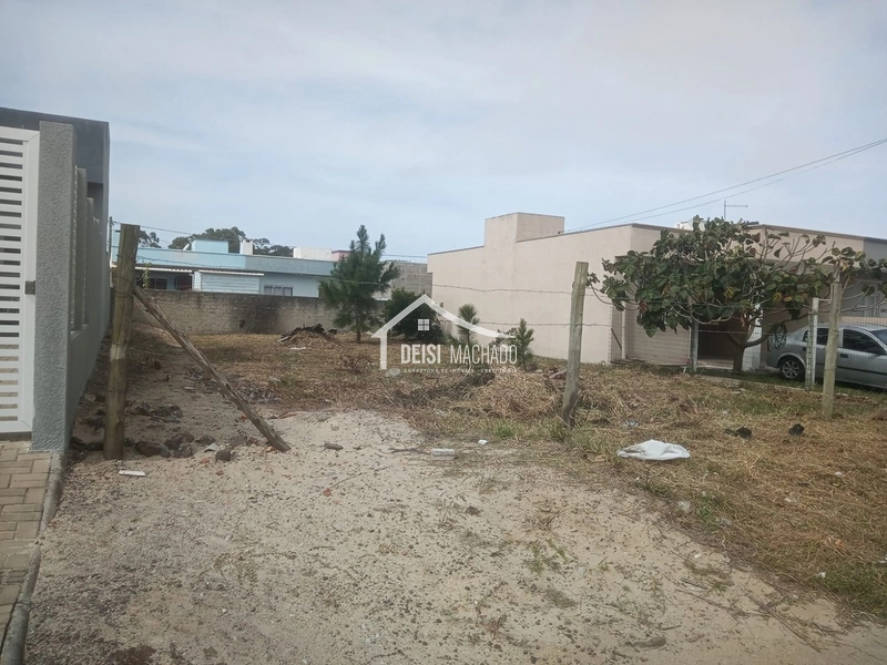 EXCECELENTE TERRENO A VENDA EM CAPÃO NOVO EM ZONA DE MORADOR: 2ª foto da galeria de imagens do imóvel