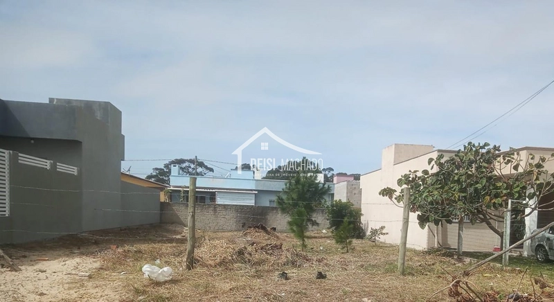 EXCECELENTE TERRENO A VENDA EM CAPÃO NOVO EM ZONA DE MORADOR: 1ª foto da galeria de imagens do imóvel