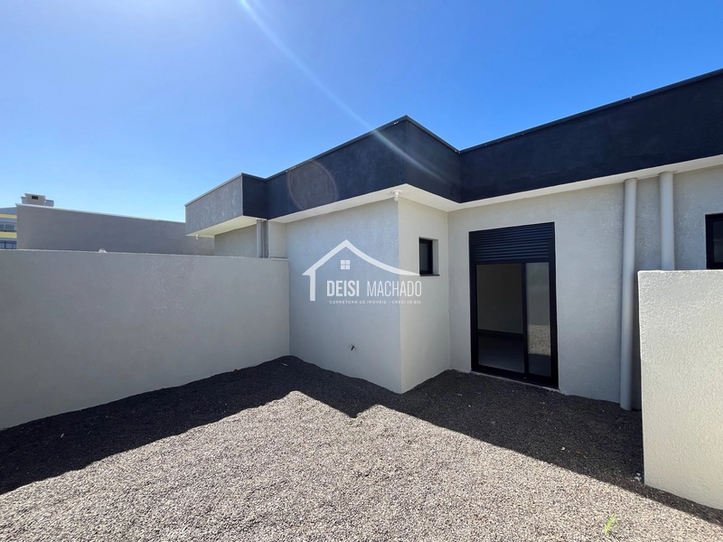 Linda casa geminada em Capão Novo: 20ª foto da galeria de imagens do imóvel