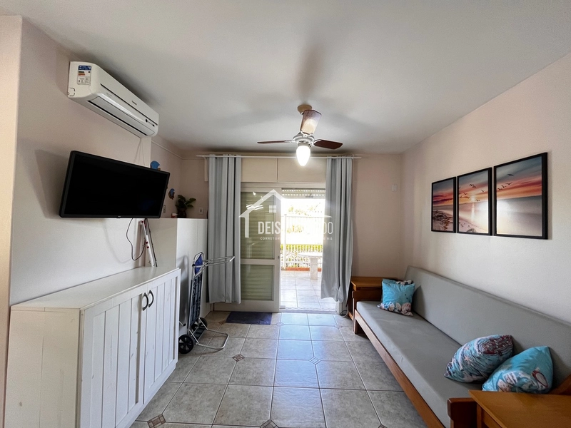 Lindo apartamento térreo próximo do mar, em Capão Novo: 1ª foto da galeria de imagens do imóvel