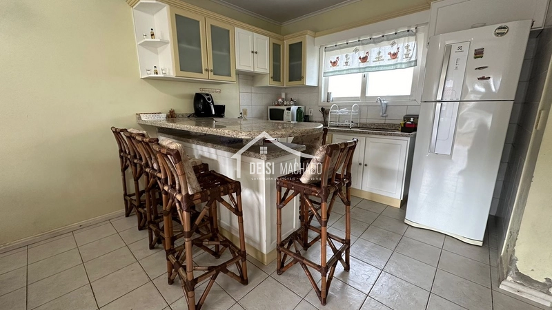 Excelente sobrado em condomínio à beira mar em Capão Novo: 4ª foto da galeria de imagens do imóvel