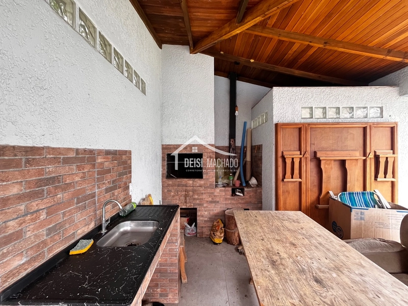 Casa 03 dormitórios pertinho do mar: 24ª foto da galeria de imagens do imóvel