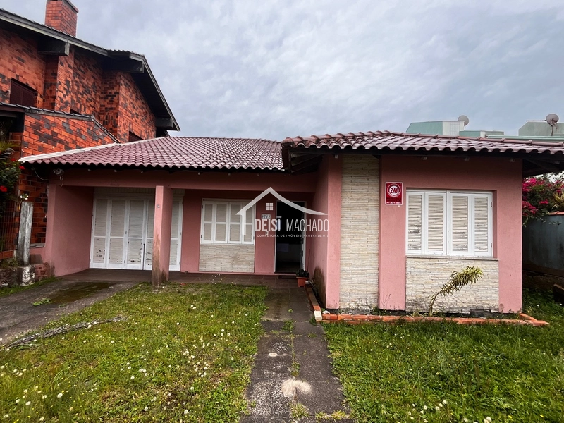 Casa 03 dormitórios pertinho do mar: 2ª foto da galeria de imagens do imóvel