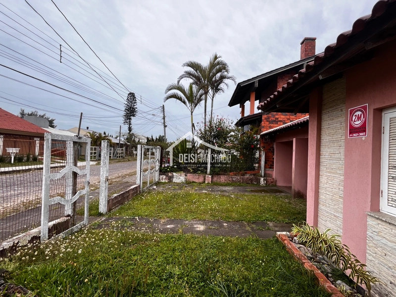 Casa 03 dormitórios pertinho do mar: 4ª foto da galeria de imagens do imóvel