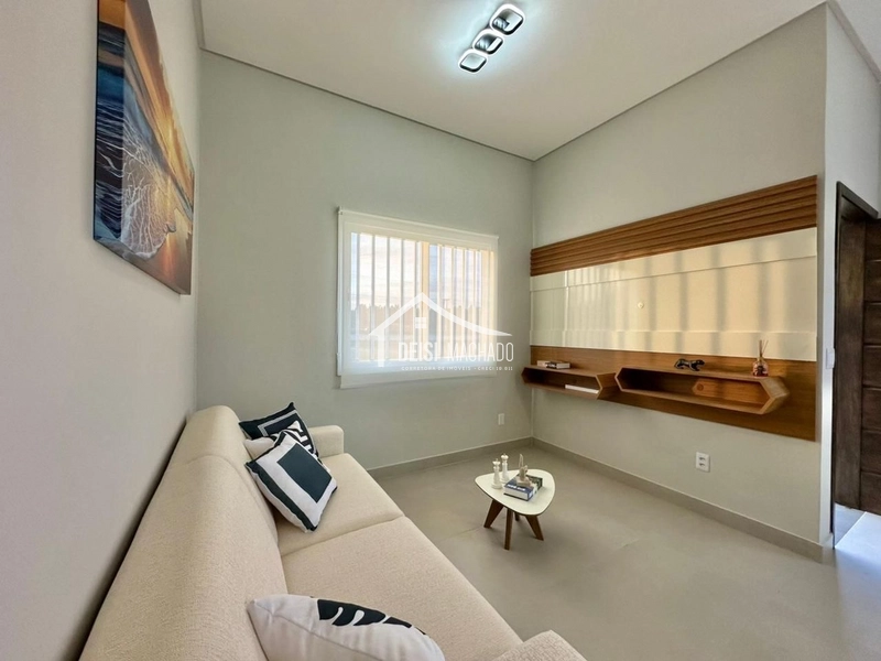 Casa Dois dormitórios próximo do mar: 8ª foto da galeria de imagens do imóvel