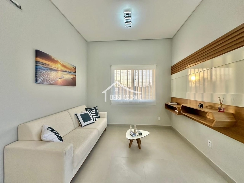 Casa Dois dormitórios próximo do mar: 6ª foto da galeria de imagens do imóvel