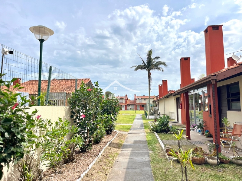 Apartamento duplex à venda em Capão Novo