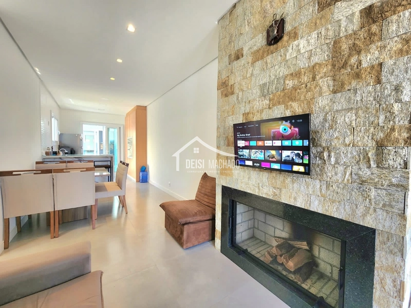 CASA COM QUIOSQUE A venda em Capão Novo Village: 2ª foto da galeria de imagens do imóvel