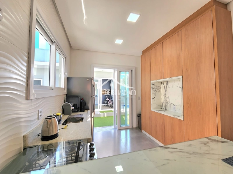 CASA COM QUIOSQUE A venda em Capão Novo Village: 5ª foto da galeria de imagens do imóvel