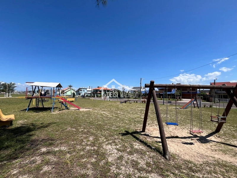 CASA COM QUIOSQUE A venda em Capão Novo Village: 13ª foto da galeria de imagens do imóvel