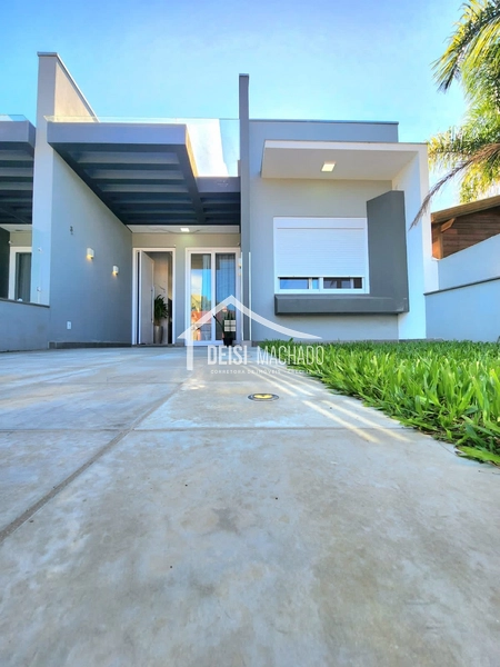 Casa com piscina em Capão Novo Village: 2ª foto da galeria de imagens do imóvel