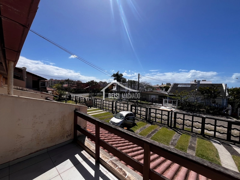 Lindo sobrado em excelente localização, em Capão Novo: 27ª foto da galeria de imagens do imóvel