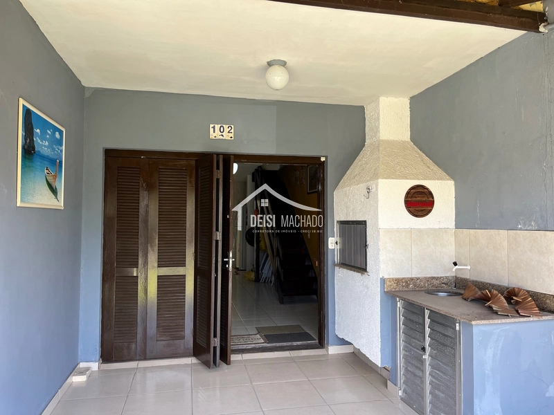 Lindo sobrado em excelente localização, em Capão Novo: 3ª foto da galeria de imagens do imóvel