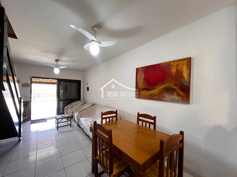 Lindo sobrado em excelente localização, em Capão Novo: 8ª foto da galeria de imagens do imóvel