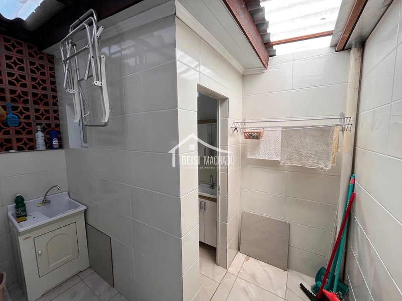 Lindo sobrado em excelente localização, em Capão Novo: 15ª foto da galeria de imagens do imóvel