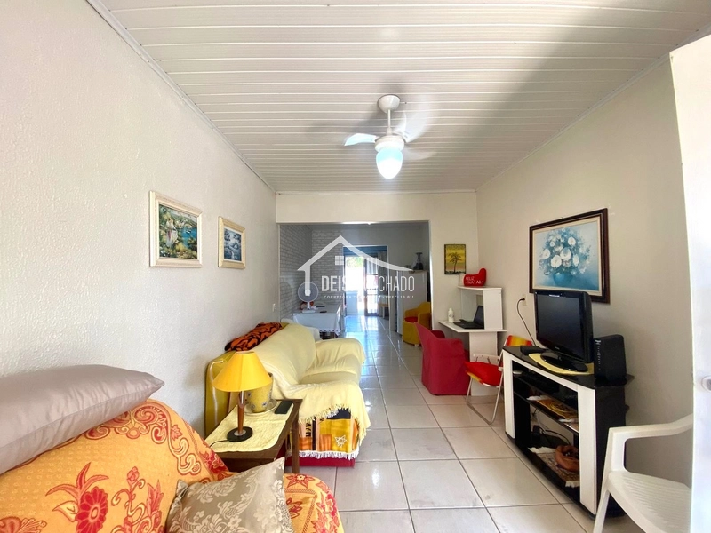 Casa à venda em Capão Novo, em bairro residencial com ótima vizinhança: 2ª foto da galeria de imagens do imóvel