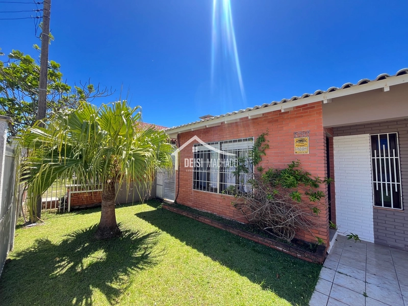 Excelente casa de três dormitórios, pertinho do mar, em Capão Novo!: 3ª foto da galeria de imagens do imóvel