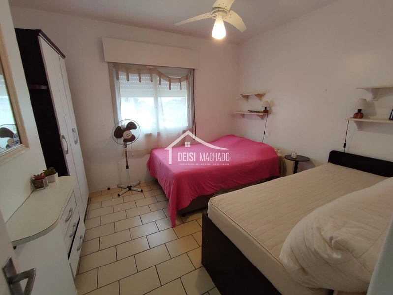 Apartamento a venda em Capão Novo em prédio com Piscina: 6ª foto da galeria de imagens do imóvel