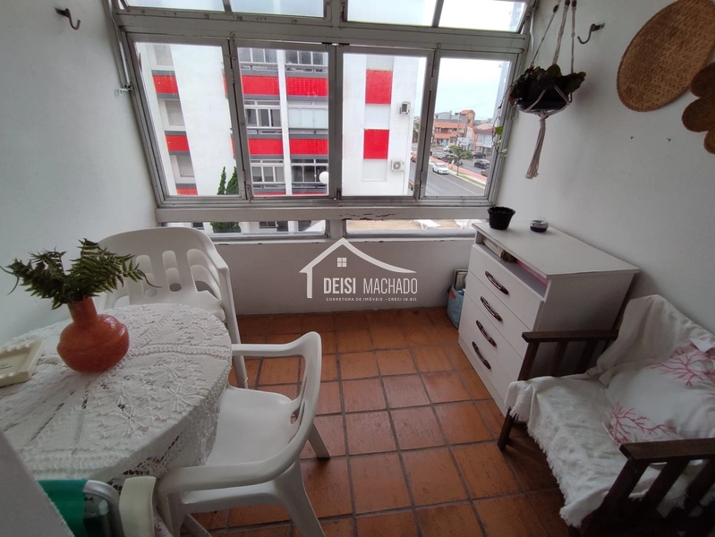 Apartamento a venda em Capão Novo em prédio com Piscina: 8ª foto da galeria de imagens do imóvel